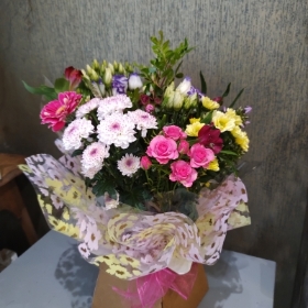 classic gift handtied