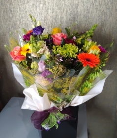 Vibrant Colour splendour Handtied